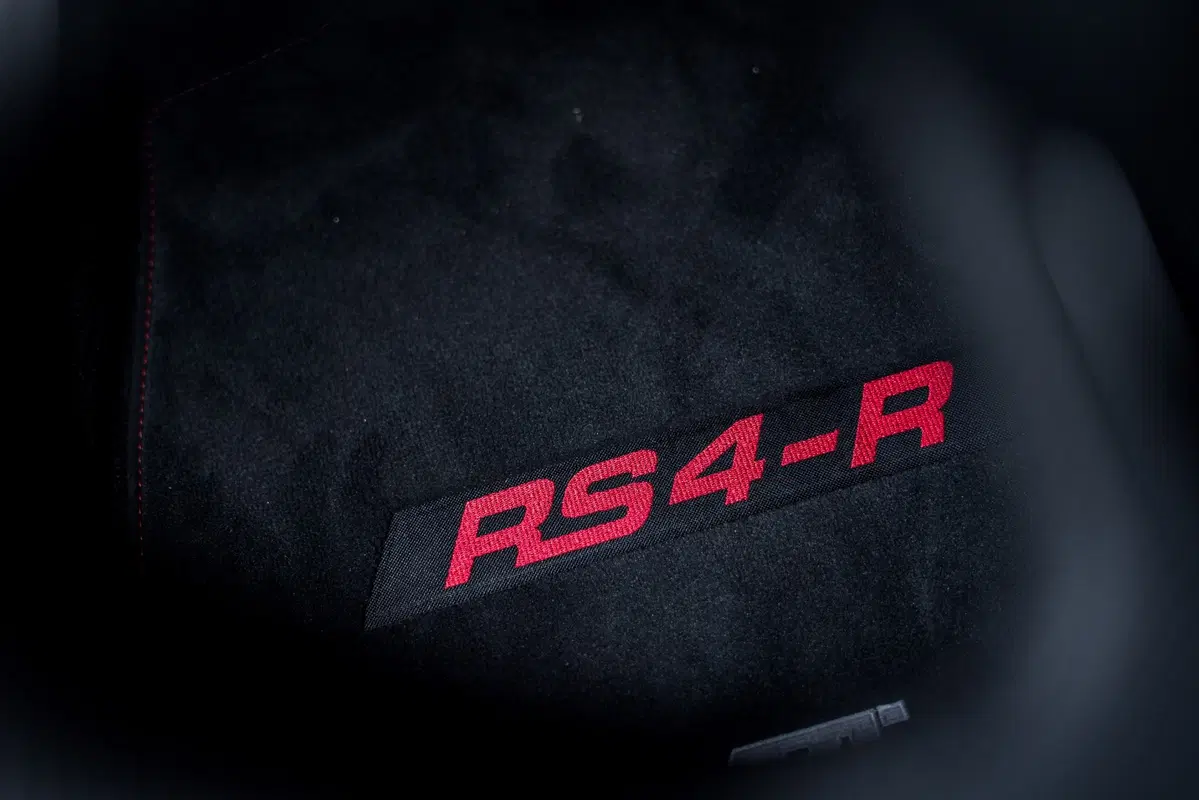 Un'Audi RS4-R ABT per la Polizia da 530 CV?! (9)
