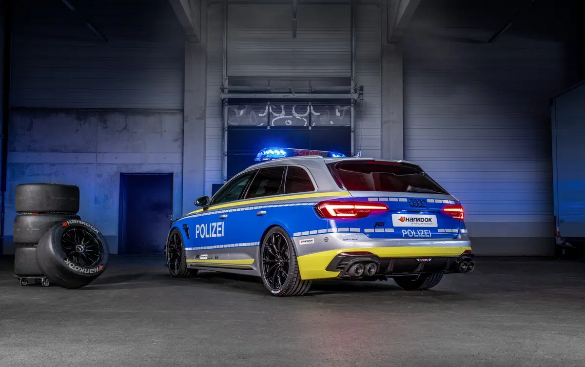 Un'Audi RS4-R ABT per la Polizia da 530 CV?! (10)