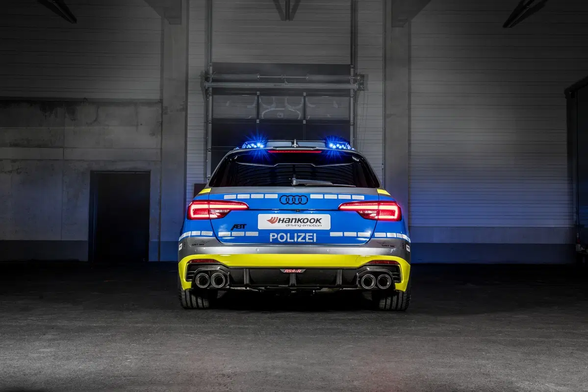 Un'Audi RS4-R ABT per la Polizia da 530 CV?! (3)