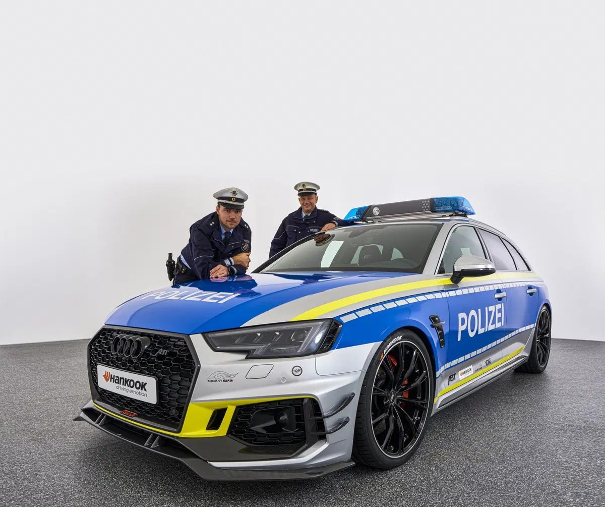 Un'Audi RS4-R ABT per la Polizia da 530 CV?! (8)