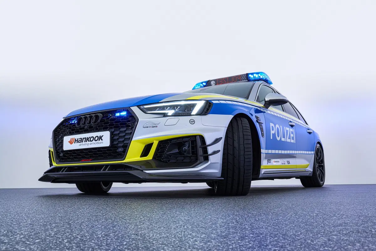 Un'Audi RS4-R ABT per la Polizia da 530 CV?! (4)