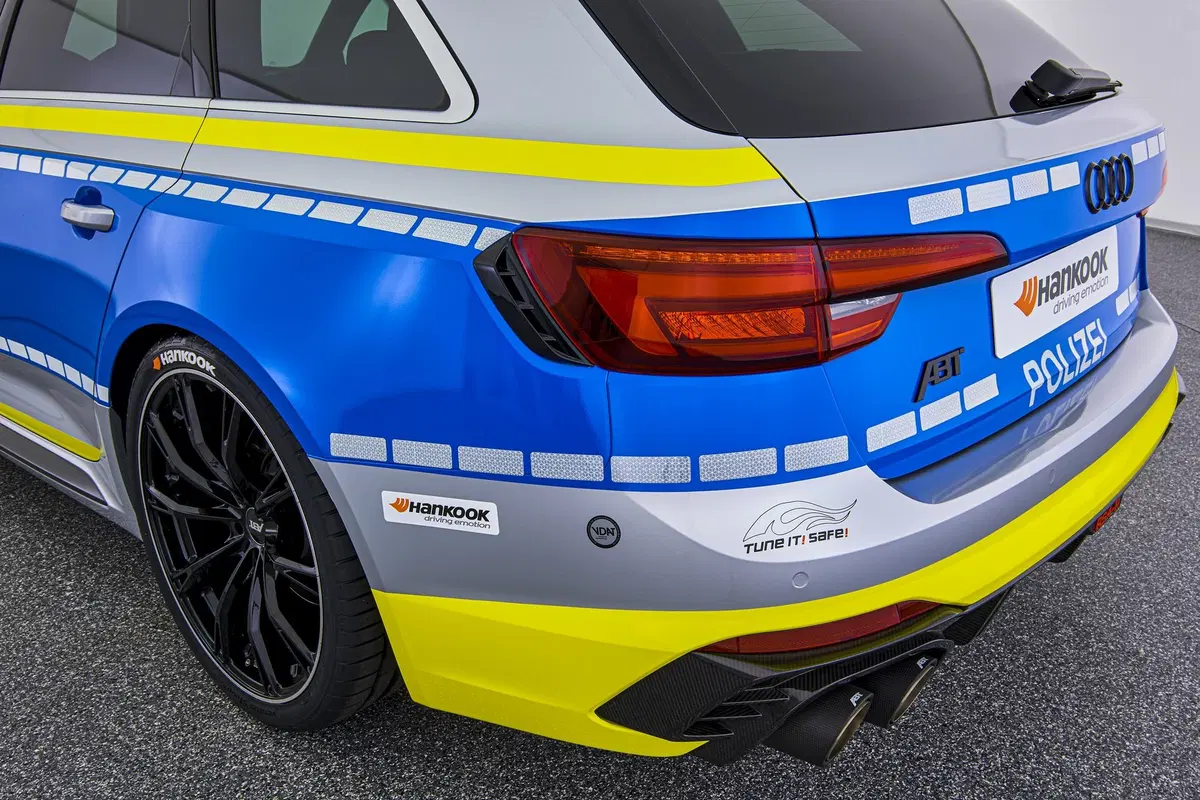 Un'Audi RS4-R ABT per la Polizia da 530 CV?! (13)