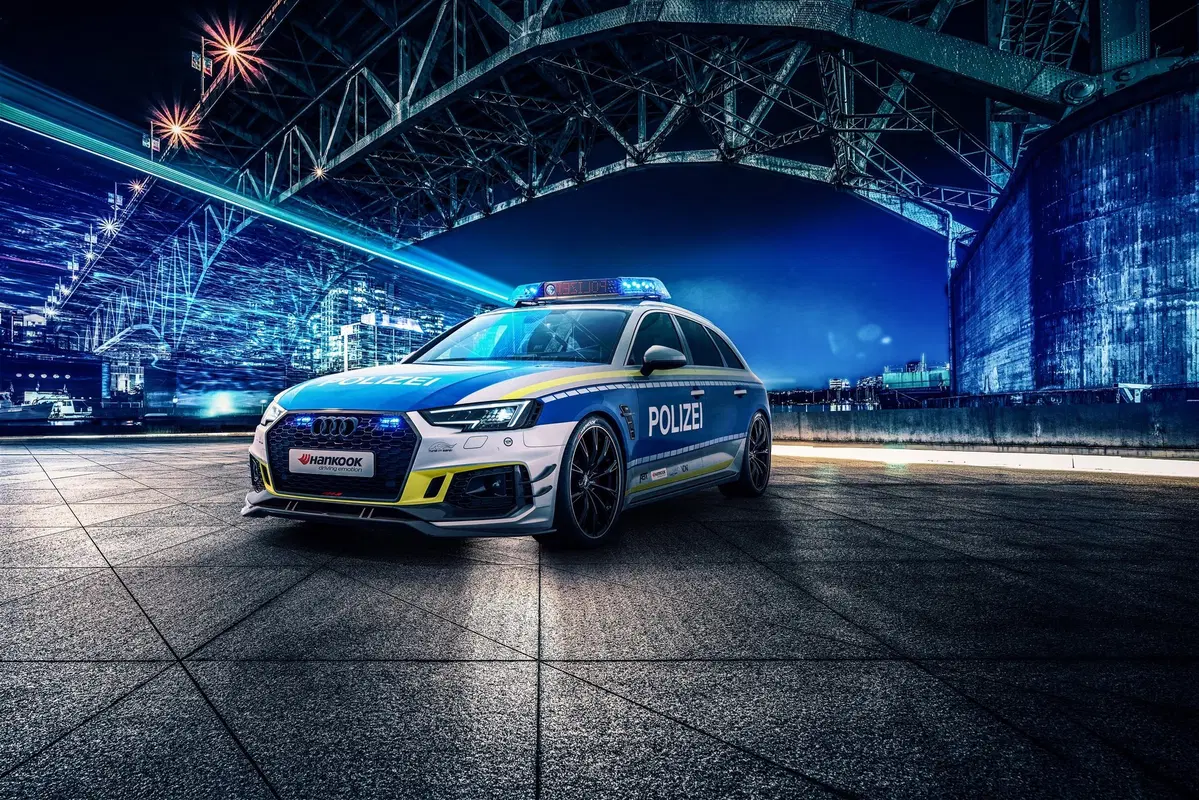Un'Audi RS4-R ABT per la Polizia da 530 CV?! (12)