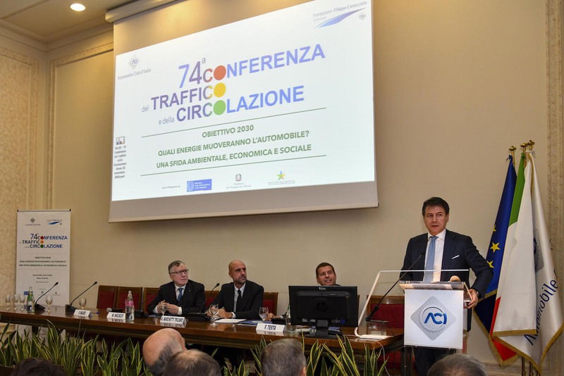 Giuseppe Conte durante il suo intervento alla Conferenza del Traffico e della Circolazione