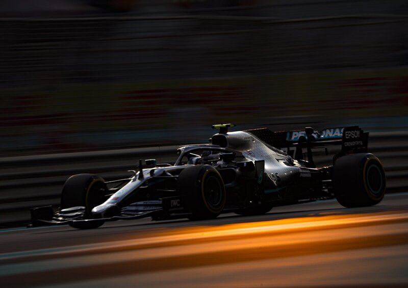 F1, GP Abu Dhabi 2019, FP2: Bottas al top, ma &egrave; incidente con Grosjean