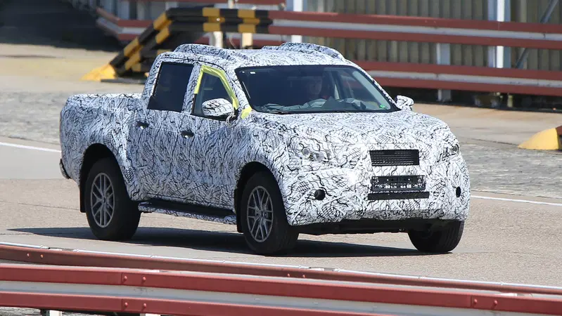 Mercedes pick-up, eccolo in anteprima. Si chiamer&agrave; Classe X?