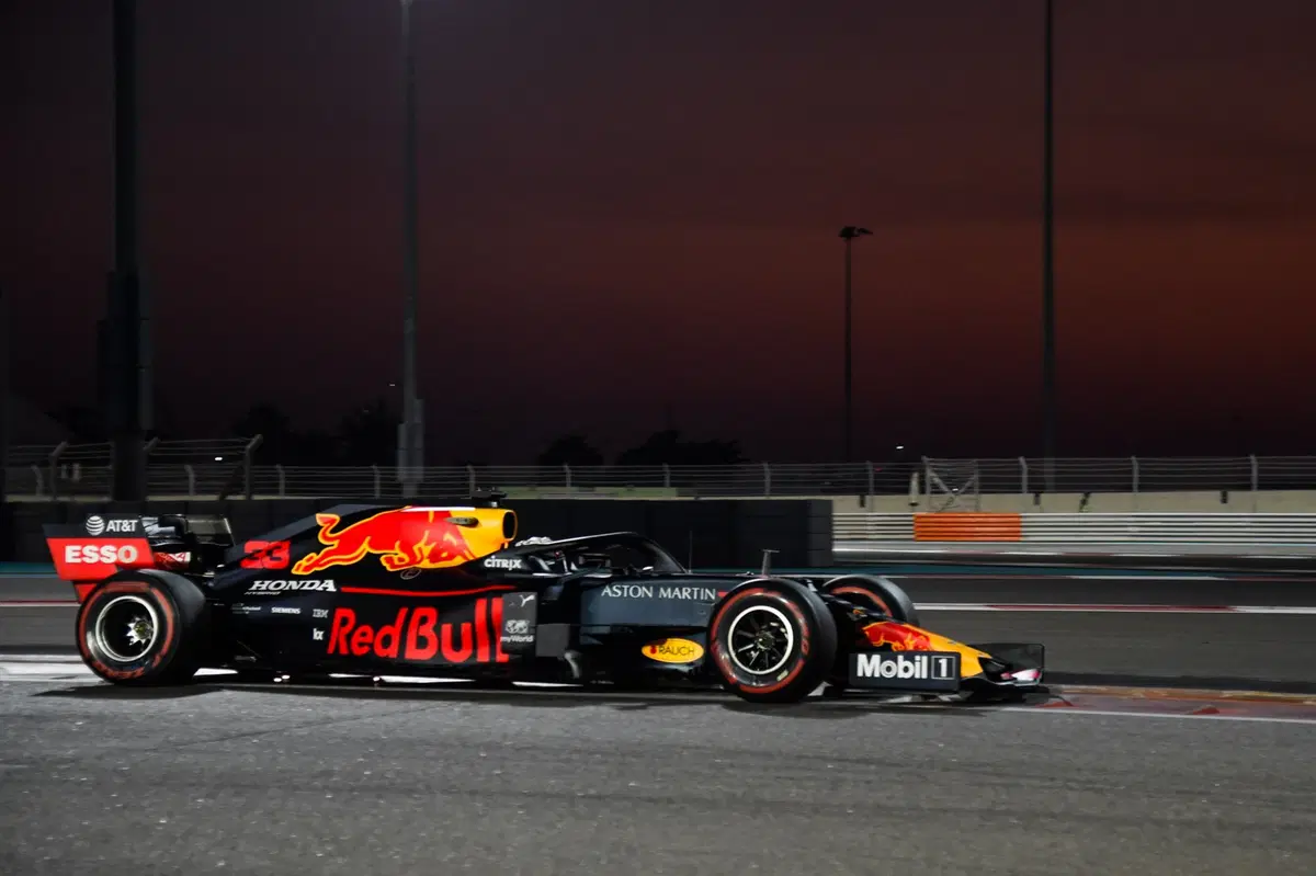 F1, GP Abu Dhabi 2019: Ferrari, multa da 50.000 euro per il carburante di Leclerc (14)