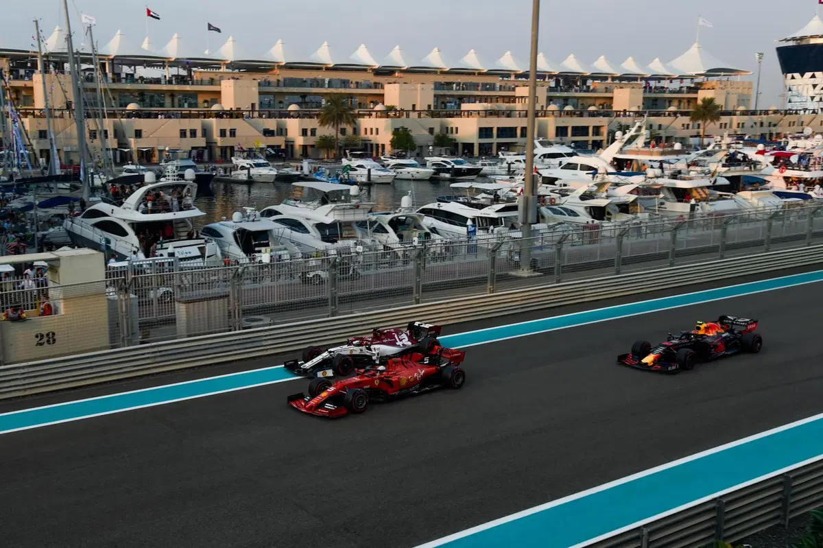 F1, GP Abu Dhabi 2019: Ferrari, multa da 50.000 euro per il carburante di Leclerc (44)