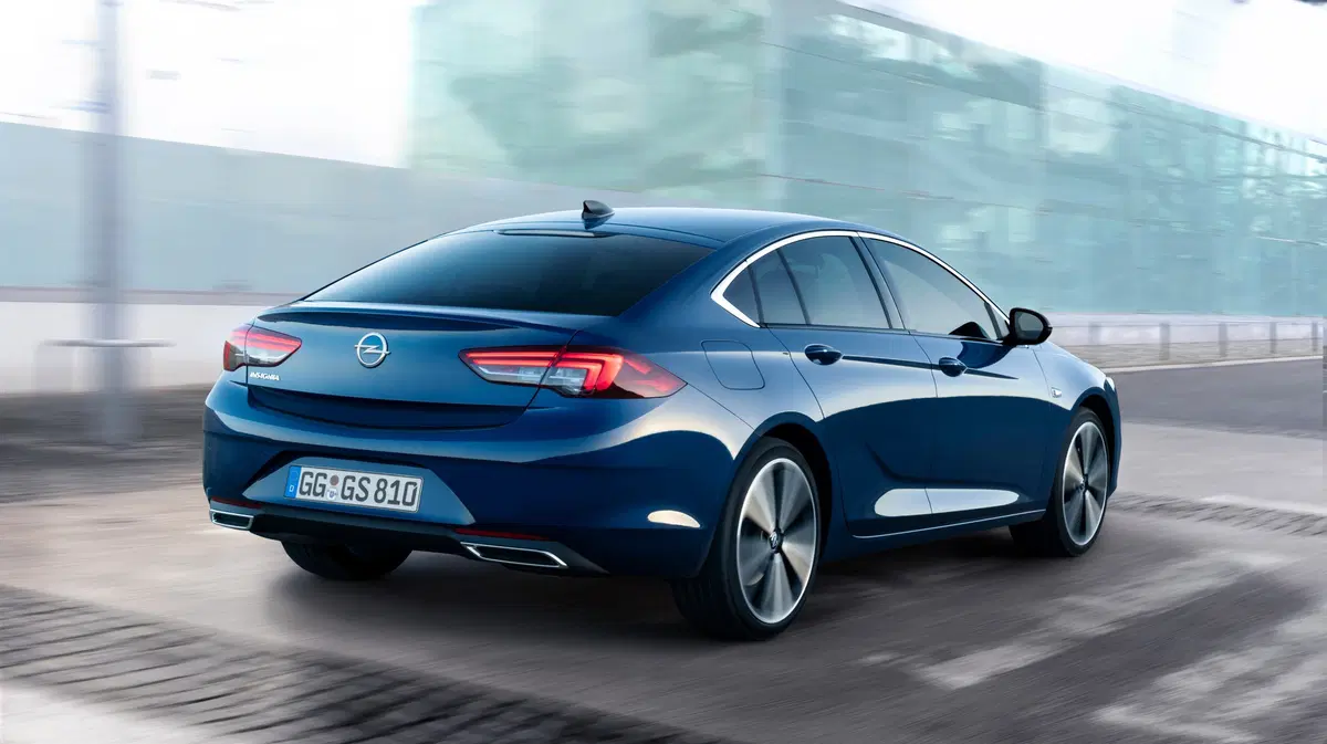 Opel Insignia restyling, nuova tecnologia per Grand Sport e Sports Tourer (2)