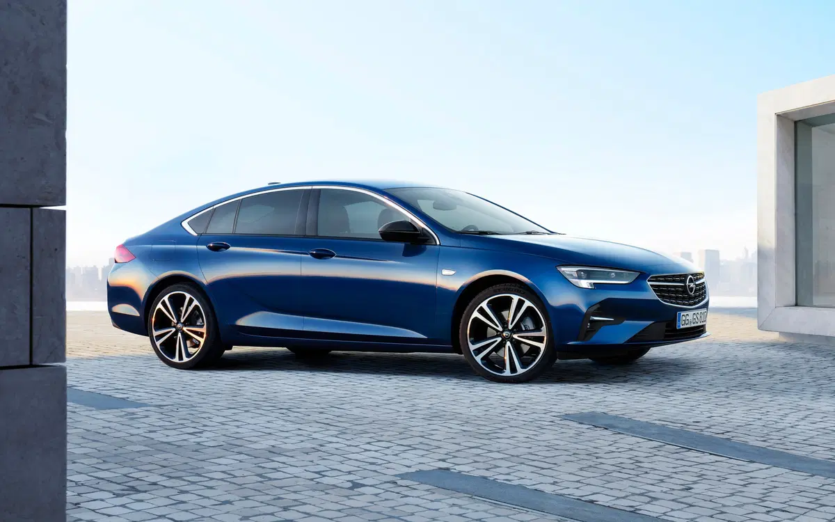 Opel Insignia restyling, nuova tecnologia per Grand Sport e Sports Tourer (5)