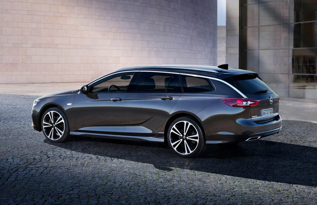Opel Insignia restyling, nuova tecnologia per Grand Sport e Sports Tourer (10)