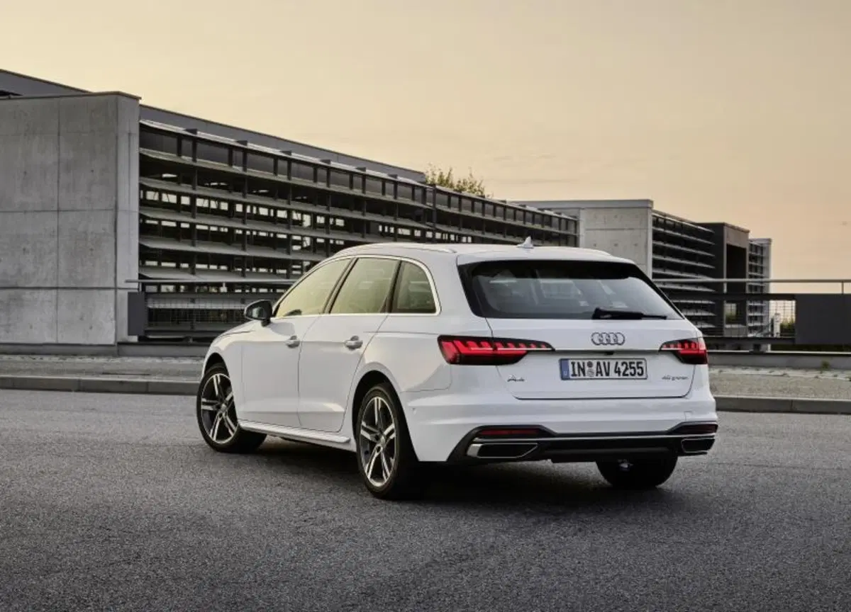 Audi A4 Avant e A5 Sportback g-tron, arriva il restyling (8)