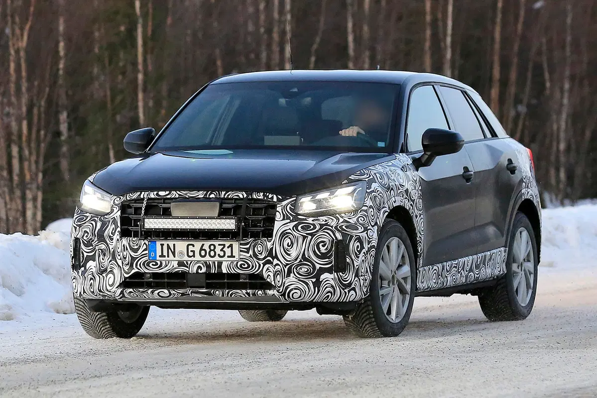 Audi Q2 restyling, le foto spia