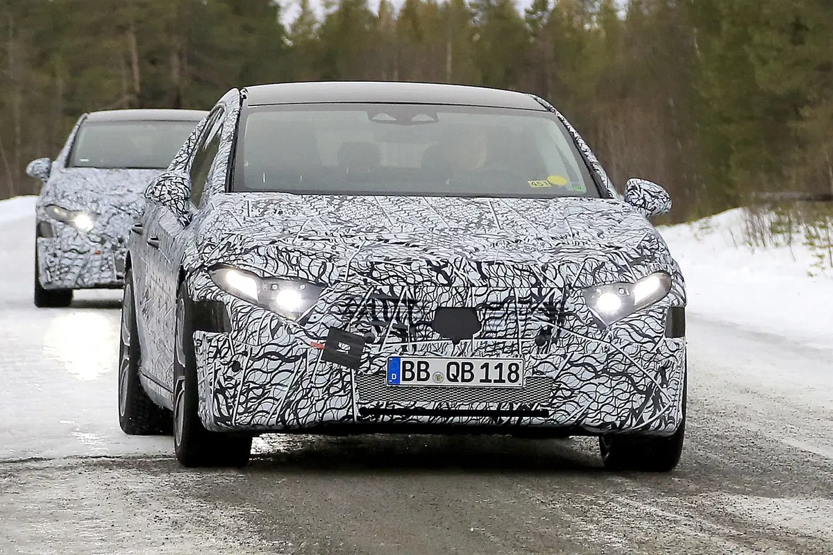 Mercedes EQS: i test continuano al freddo [Foto spia] (3)
