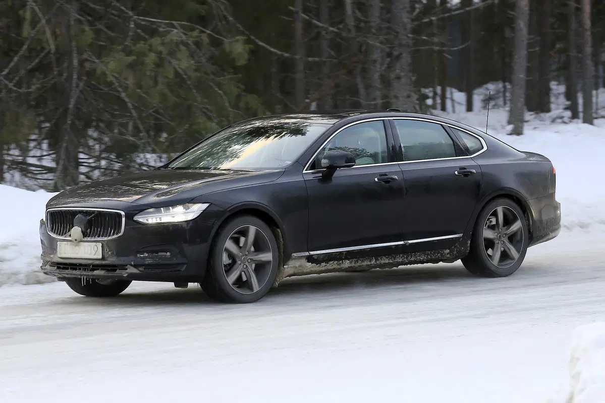 Volvo V90, V90 Cross Country e S90, le foto spia (8)