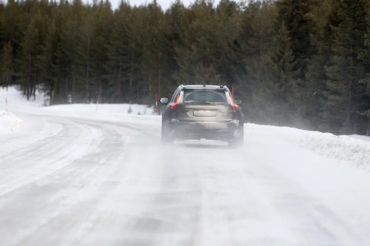 Volvo V90, V90 Cross Country e S90, le foto spia (37)