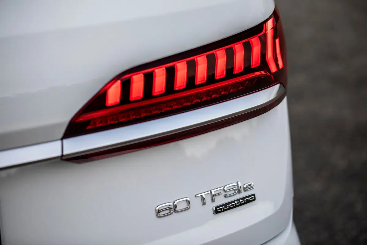 Audi Q7 TFSI e quattro: ibrido plug-in da 456 CV o 381 CV (7)