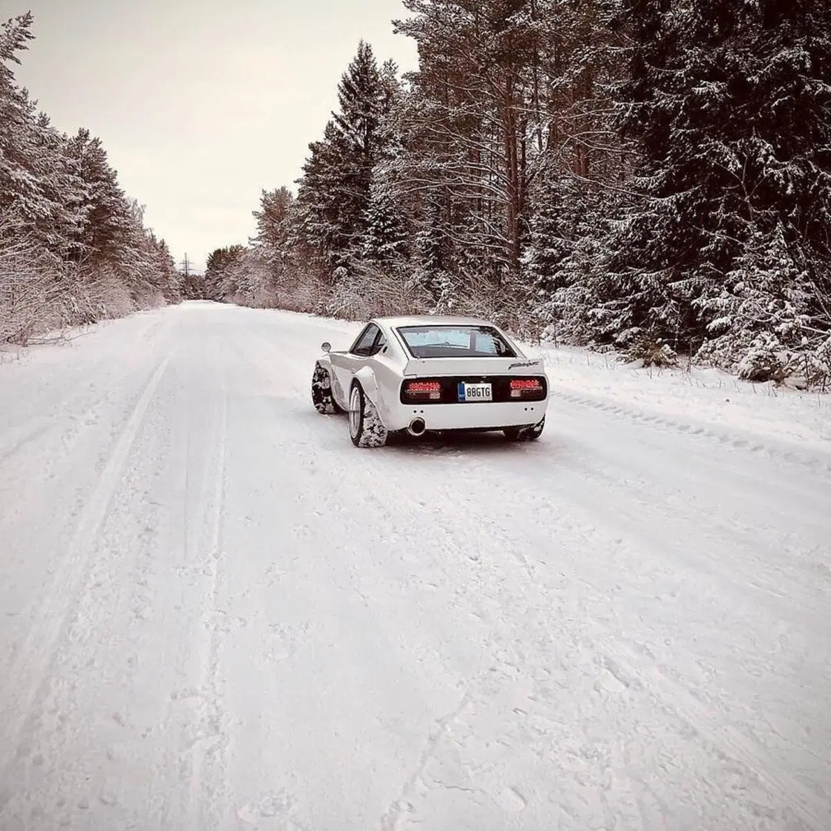 Datsun 240Z: 600 CV e stile da vendere in salsa retrò (2)