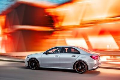Mercedes Classe A Sedan: considerazioni di un volume in pi&ugrave;.