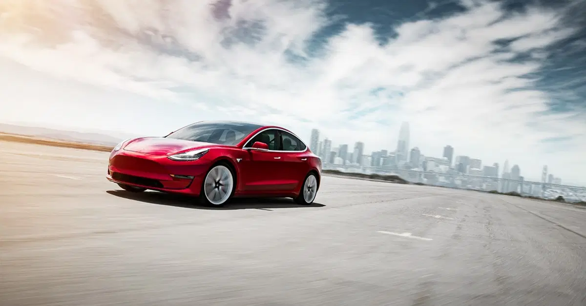 Tesla Model 3, in Italia costa 59.600 euro (7)