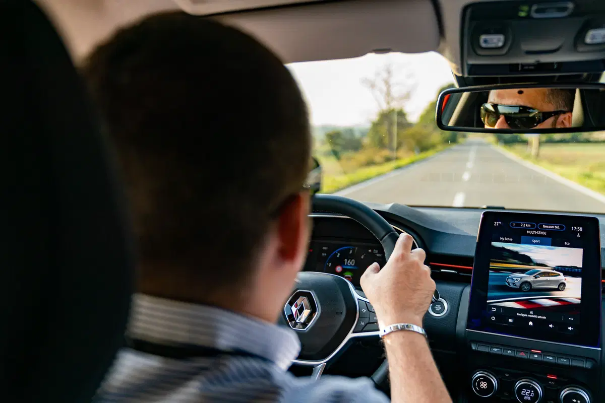 Renault Clio 2020, Sicurezza: con trasmissione EDC le assistenze attive sono davvero top [video] (6)