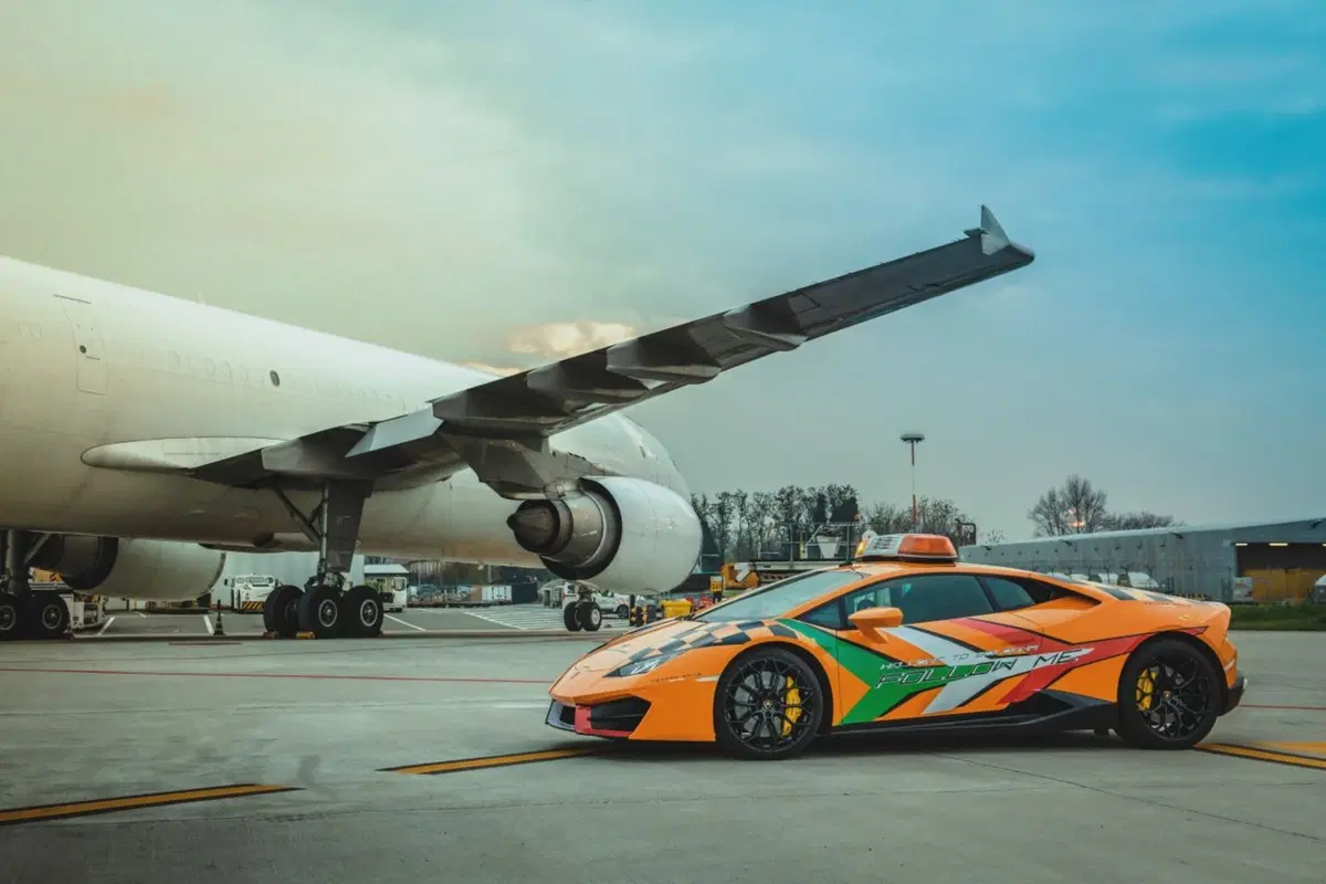 Lamborghini: una Huracan RWD per l’aeroporto di Bologna (2)