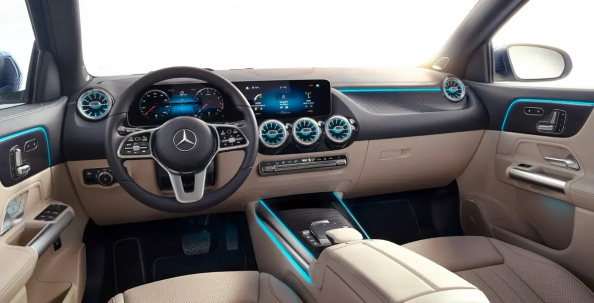 Nuova Mercedes GLA: ora è un po’ più SUV (8)