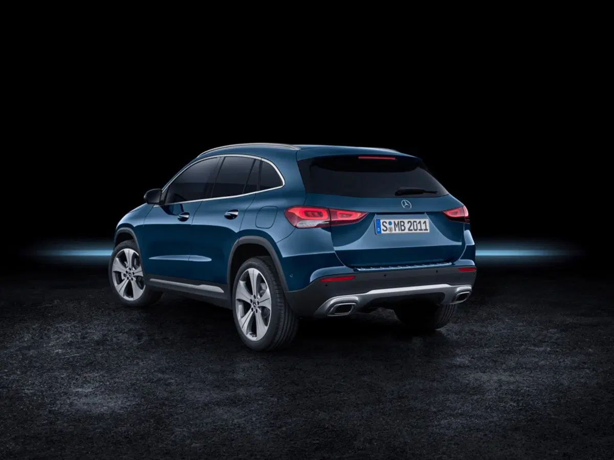 Nuova Mercedes GLA: ora è un po’ più SUV (15)