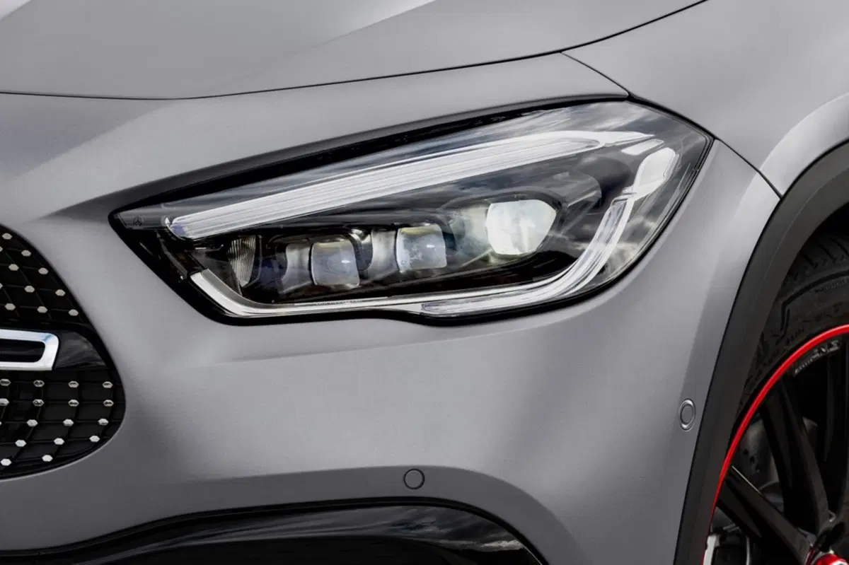 Nuova Mercedes GLA: ora è un po’ più SUV (19)