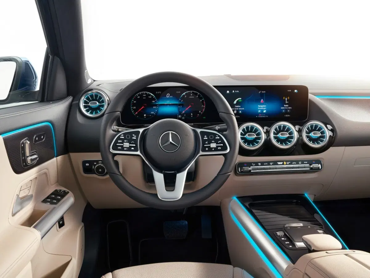 Nuova Mercedes GLA: ora è un po’ più SUV (29)