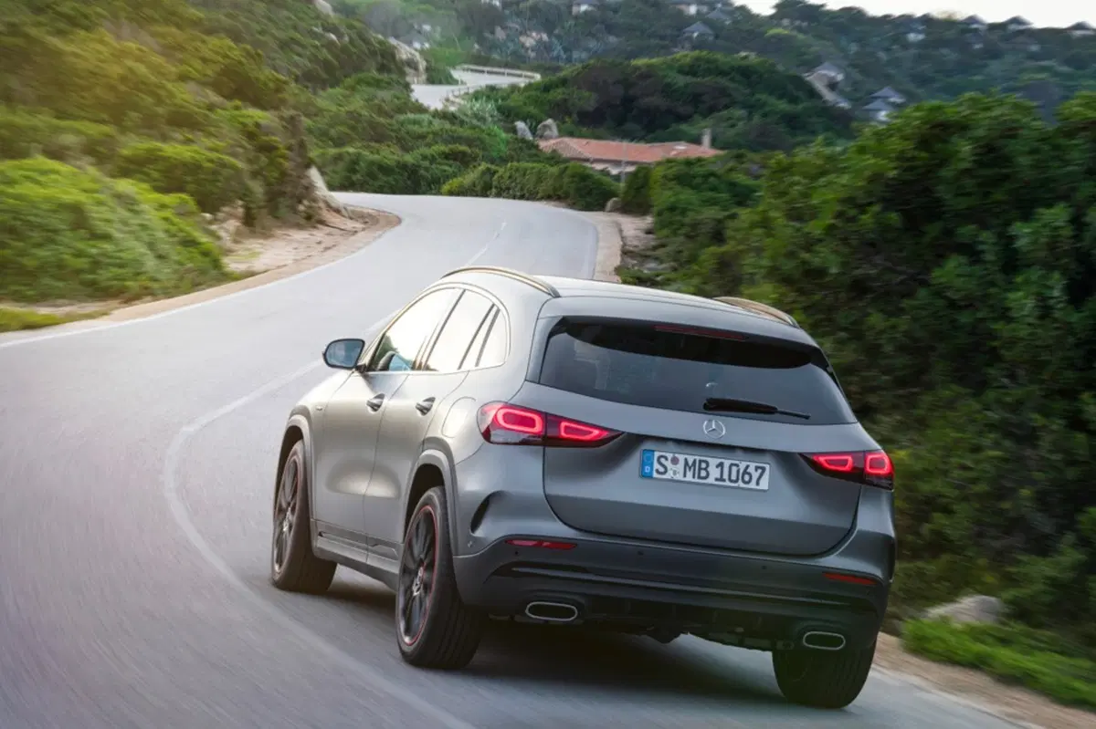 Nuova Mercedes GLA: ora è un po’ più SUV (36)