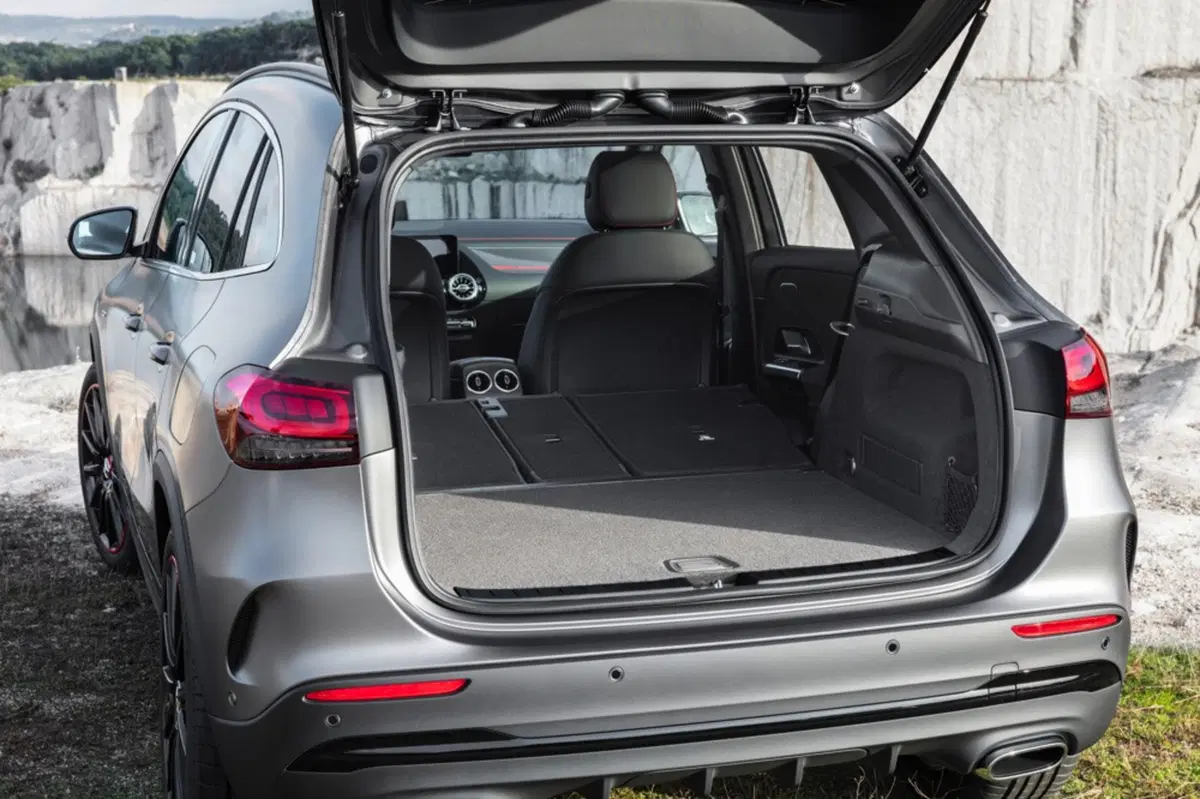 Nuova Mercedes GLA: ora è un po’ più SUV (46)