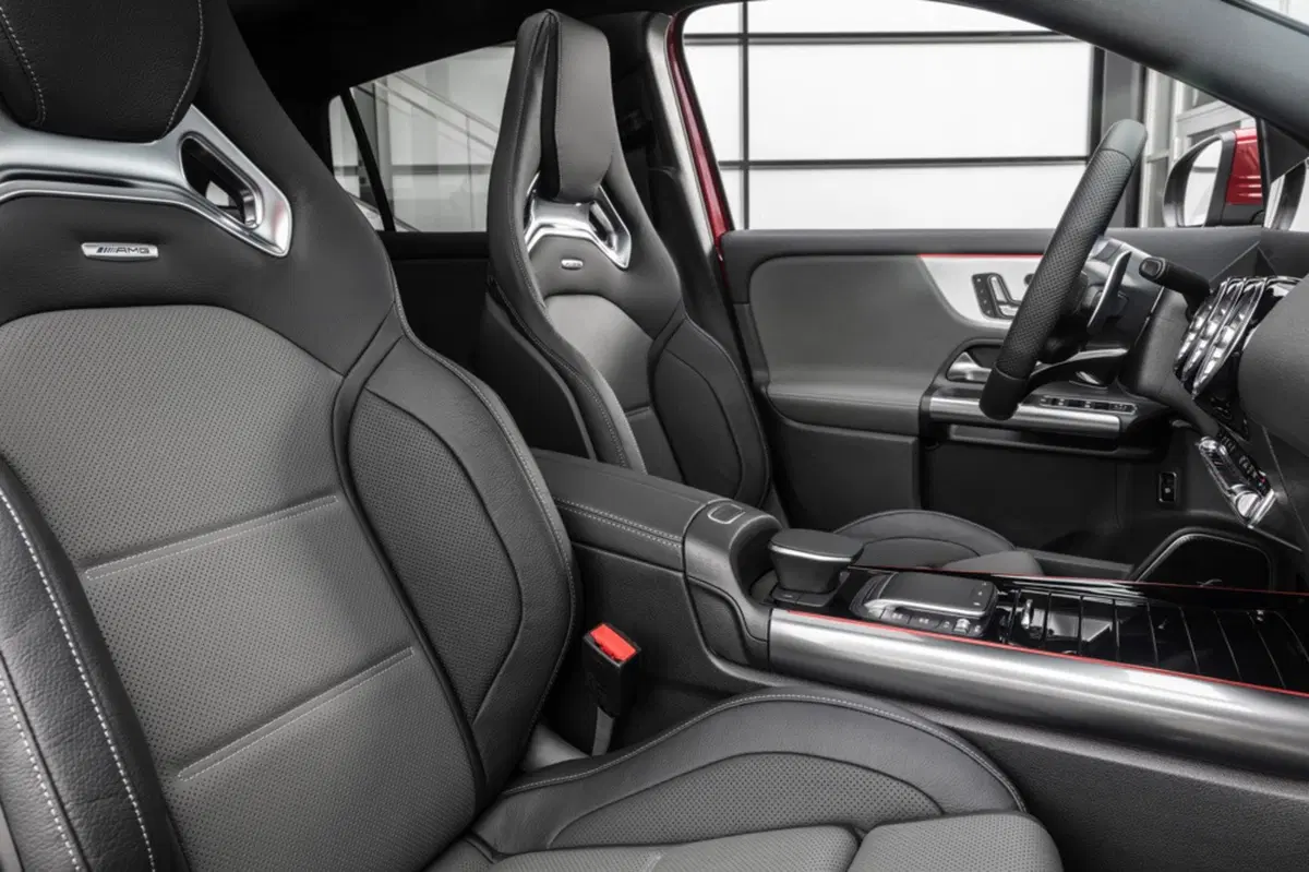 Nuova Mercedes GLA: ora è un po’ più SUV (48)