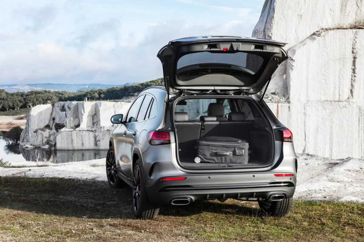 Nuova Mercedes GLA: ora è un po’ più SUV (54)