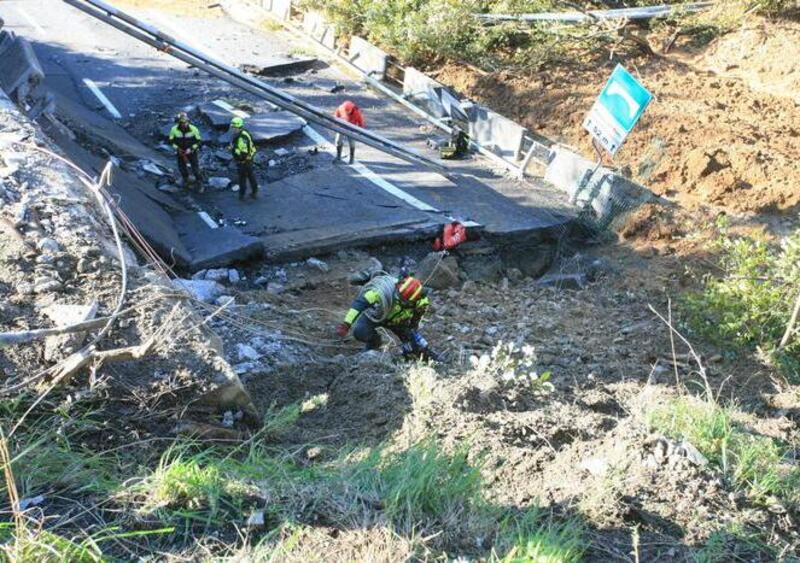 Crollo ponte A6: scattano le perquisizioni della Guardia di Finanza