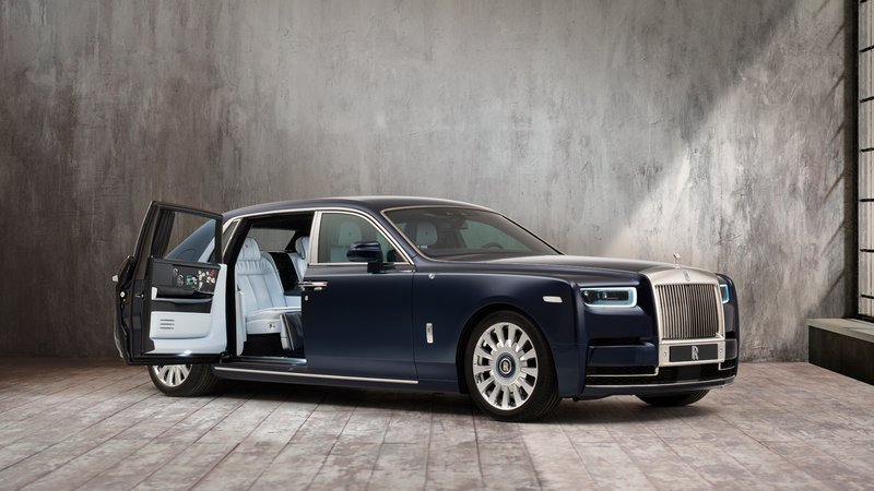 Rolls-Royce Rose Phantom Rose: one-off a tema floreale