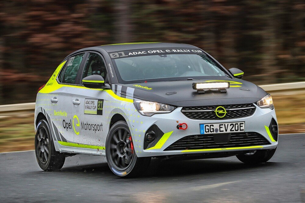 La Opel Corsa-e Rally in azione