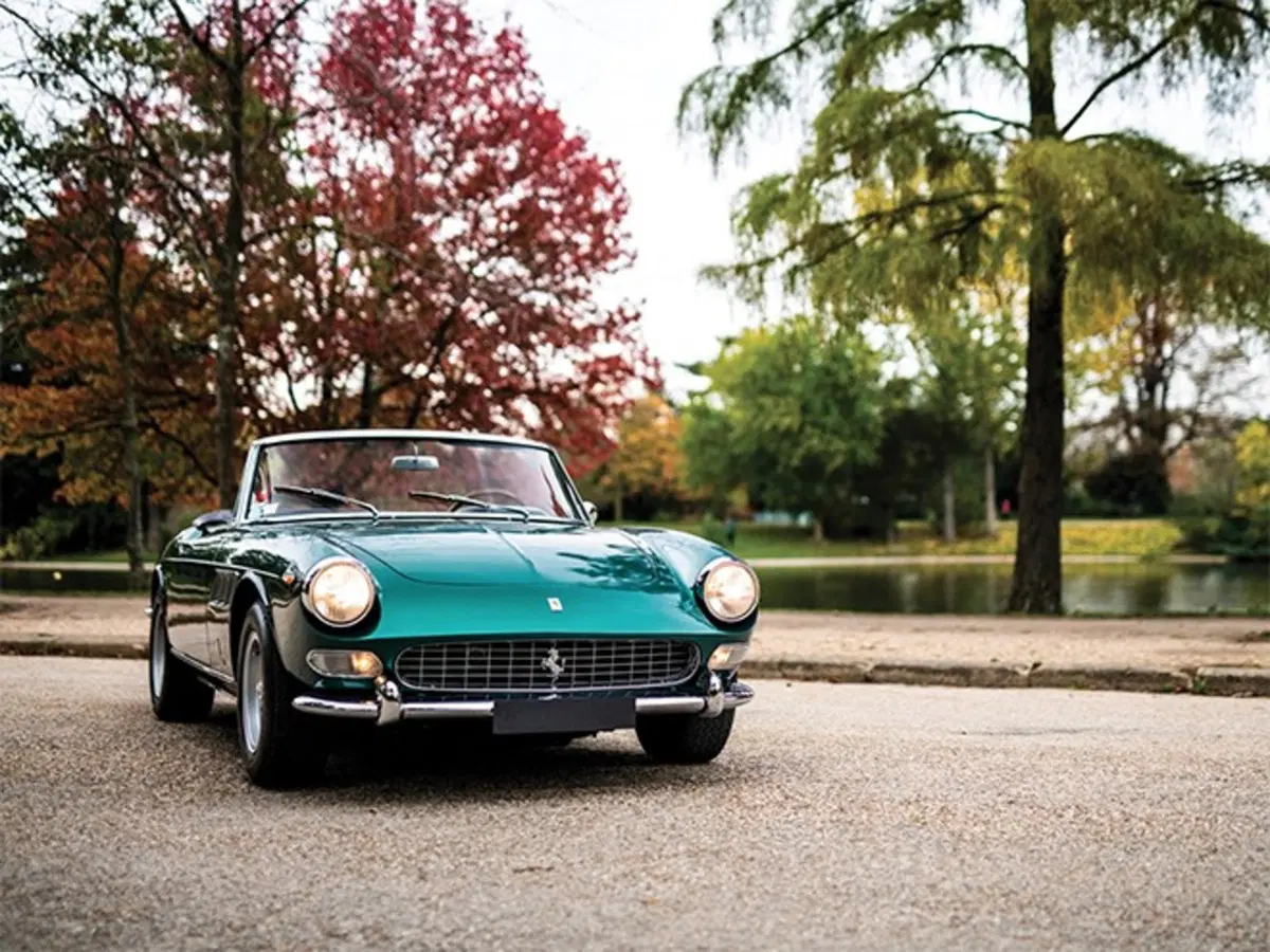 Ferrari 275 GTS: disegnata da Pininfarina e appartenuta al Principe del Marocco (4)