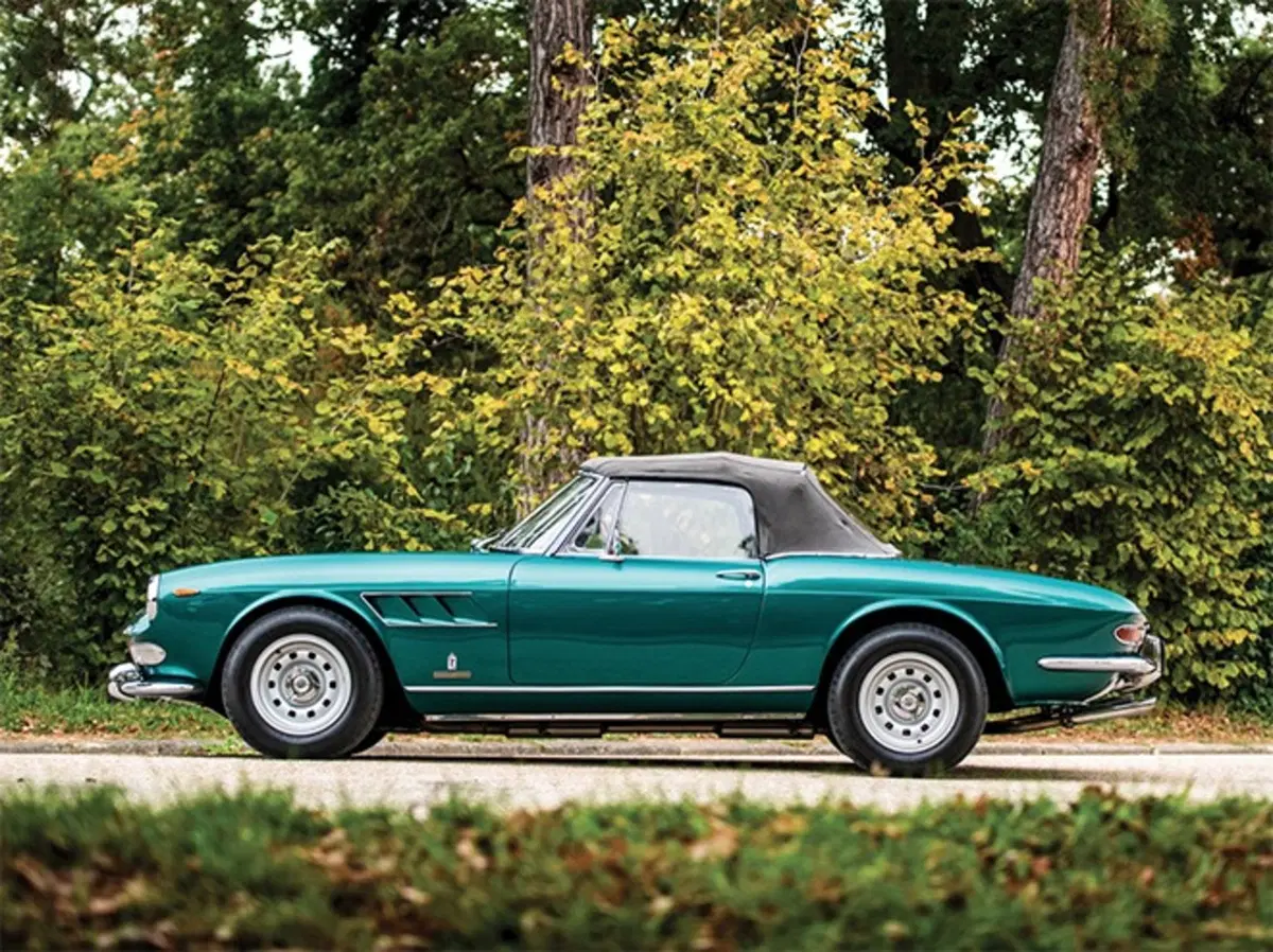 Ferrari 275 GTS: disegnata da Pininfarina e appartenuta al Principe del Marocco (3)
