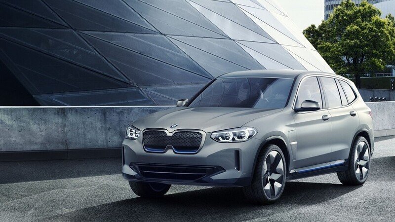 BMW iX3: 286 CV e pi&ugrave; di 450 km di autonomia per il SUV elettrico