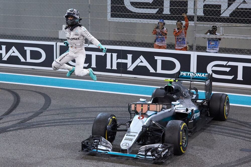 L&#039;esultanza di Nico Rosberg dopo aver vinto il mondiale 2016 di Formula 1