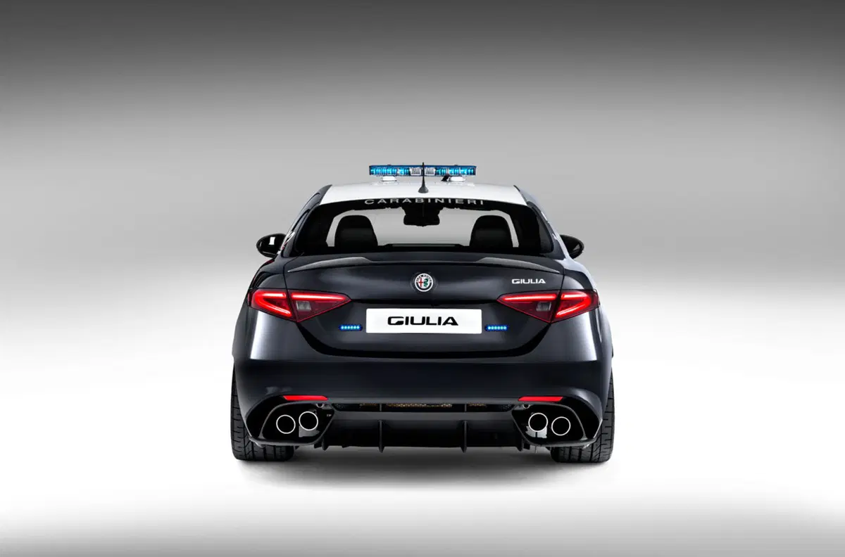 Alfa Romeo Giulia entra nell'Arma dei Carabinieri (5)
