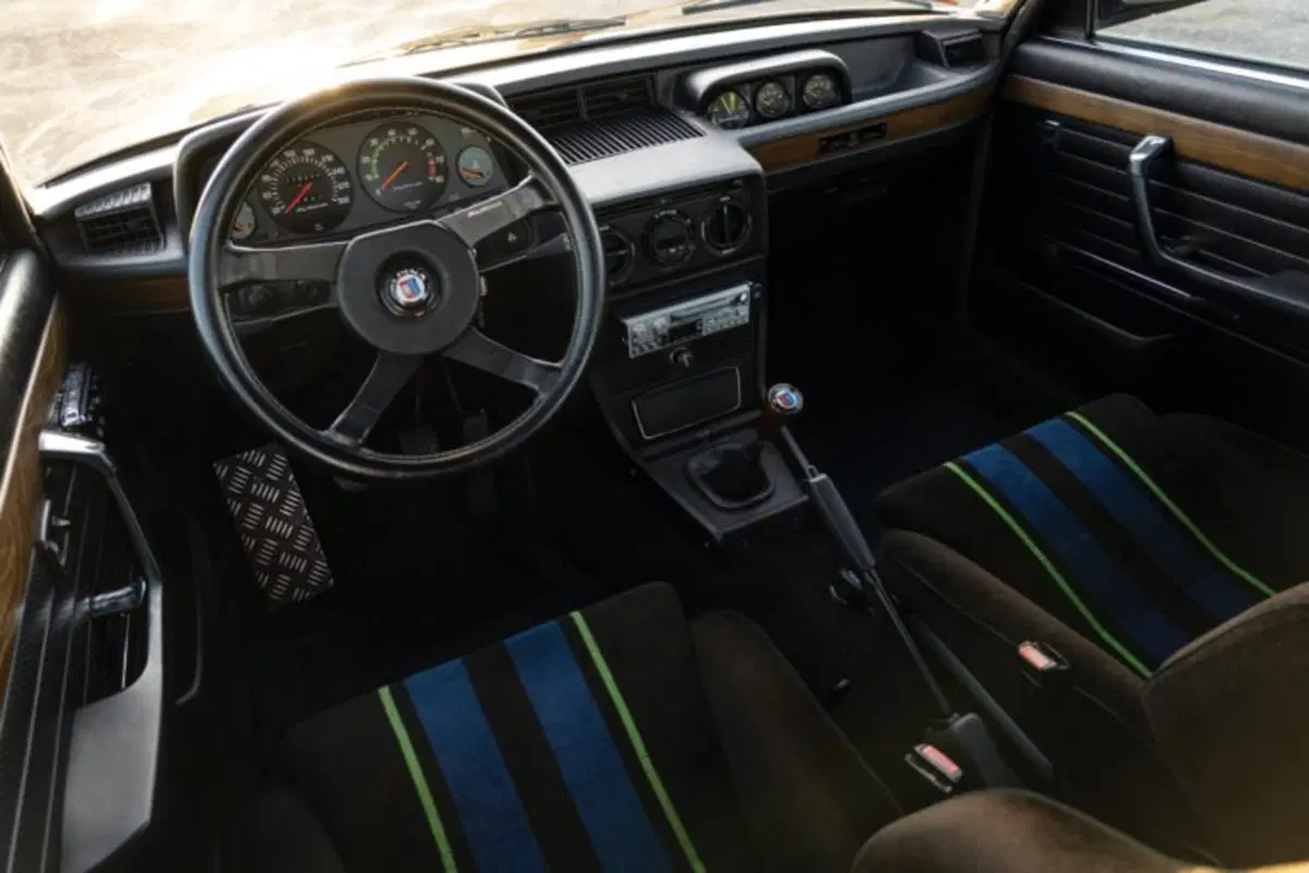 Alpina B7 S Turbo: Il bolide anni '80 all'asta (8)
