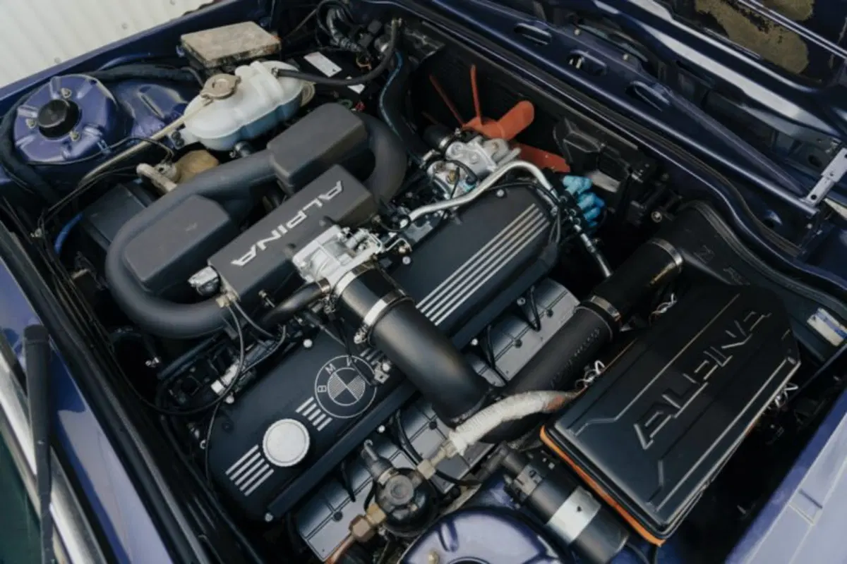 Alpina B7 S Turbo: Il bolide anni '80 all'asta (13)