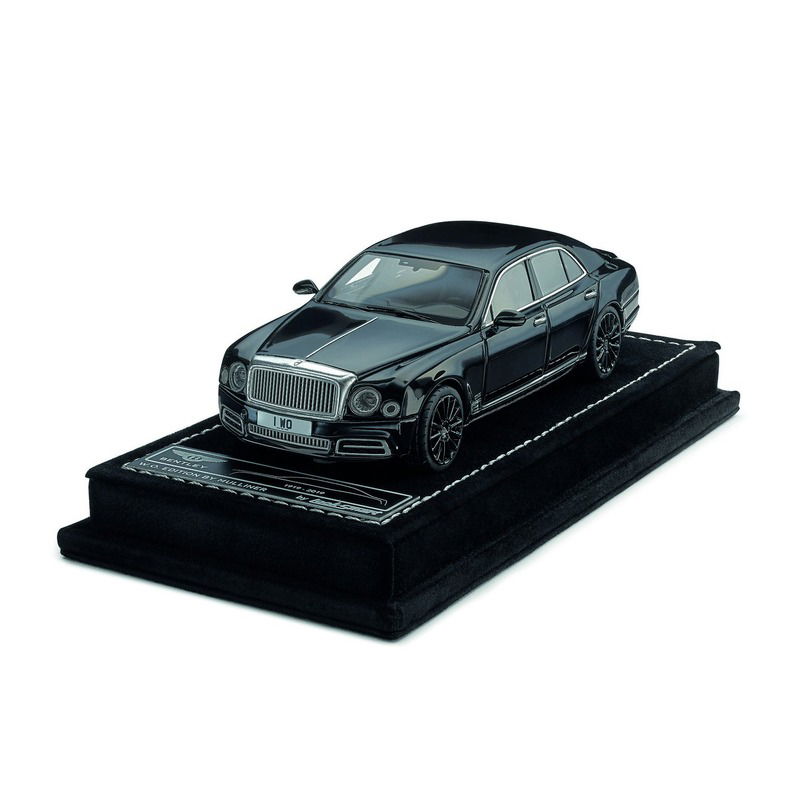 Bentley: modellini scala 1:43 per i 100 anni