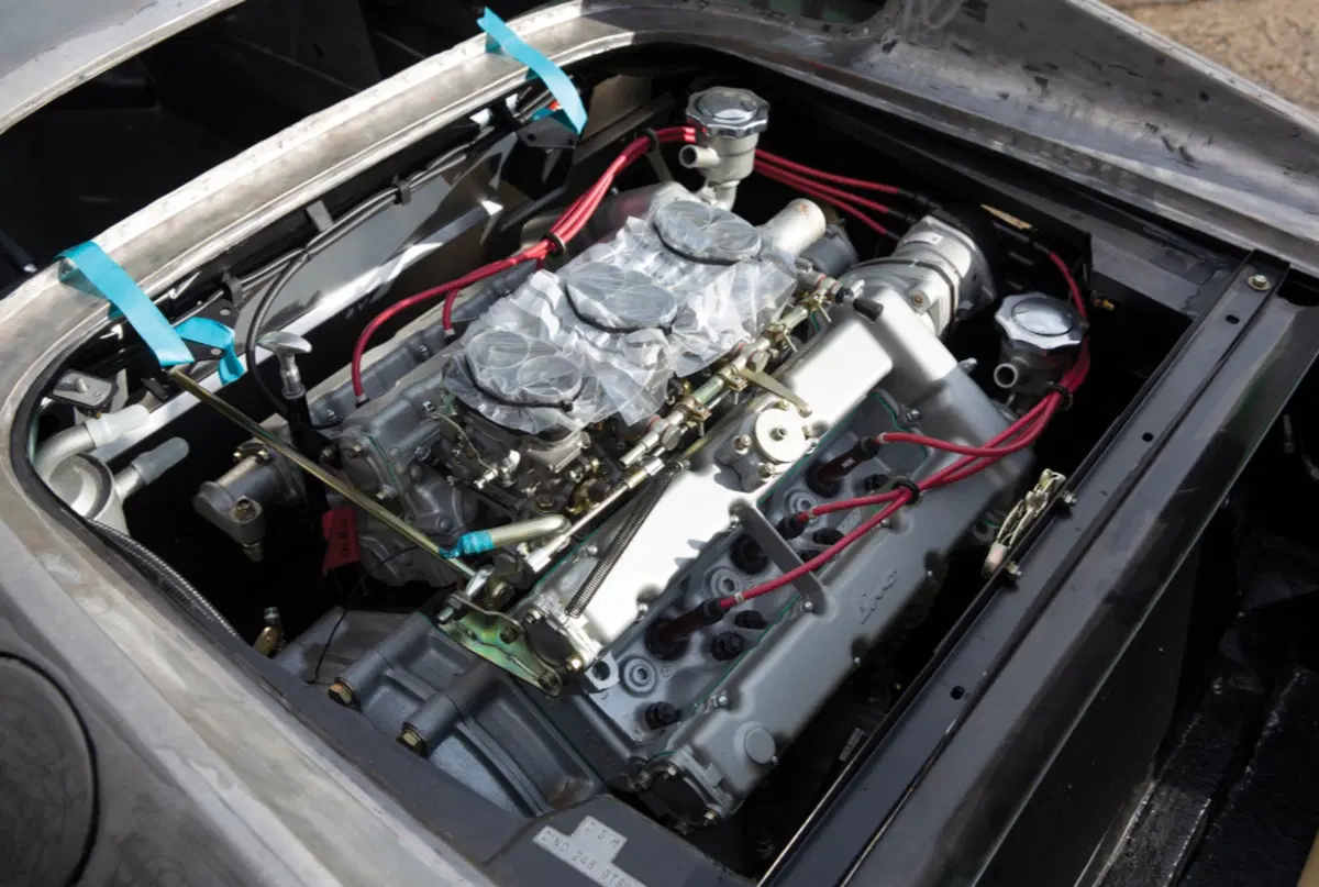 Ferrari Dino 246 GTS: in vendita un esemplare quasi... restaurato (4)