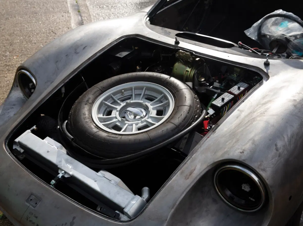Ferrari Dino 246 GTS: in vendita un esemplare quasi... restaurato (9)