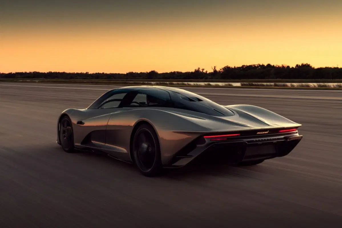 McLaren Speedtail: supercar ibrida da 403 km/h (4)