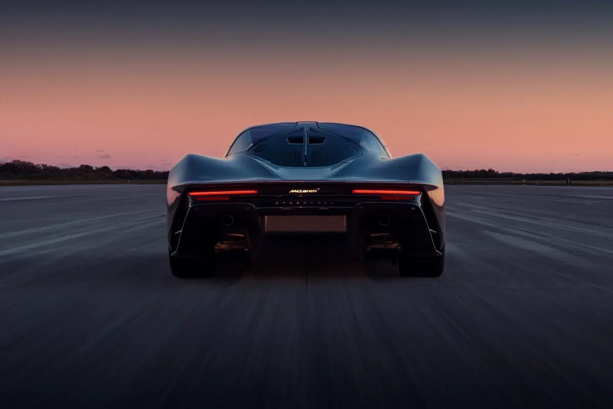 McLaren Speedtail: supercar ibrida da 403 km/h (8)