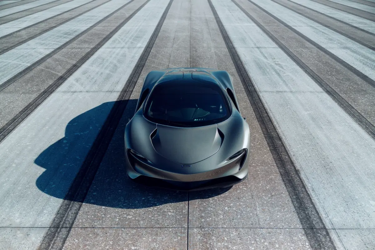 McLaren Speedtail: supercar ibrida da 403 km/h (5)